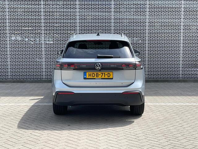 Volkswagen TIGUAN 1.5 eHybrid 204PK DSG Life Edition / 360 Camera / Inklapbare Trekhaak / Keyless / 19'' LMV / VW