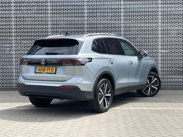Volkswagen TIGUAN 1.5 eHybrid 204PK DSG Life Edition / 360 Camera / Inklapbare Trekhaak / Keyless / 19'' LMV / VW