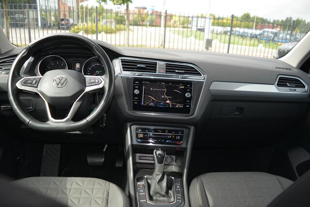 Volkswagen TIGUAN 1.5 TSI Life | ACC | Trekhaak | Camera |