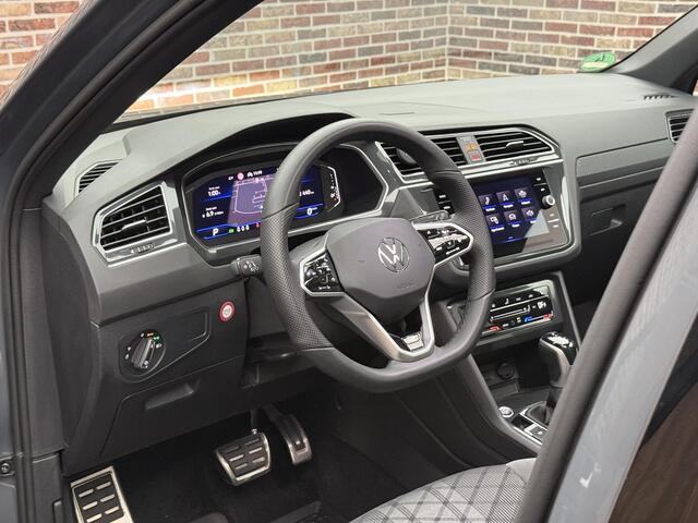 Volkswagen TIGUAN 1.5 TSI R-Line DAK SFEER TREKHAAK KEYLESS CAMERA