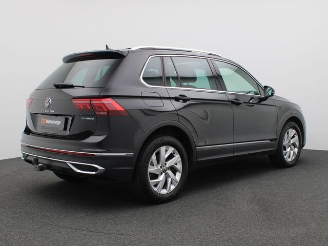 Volkswagen TIGUAN 1.4 TSI eHybrid 245PK DSG matrix led, trekhaak, panoramadak, adaptive cruise, side assist, stuur-stoelverwarming, bestuurdersstoel met massage, virtual pedal, keyless, 18" lichtmetaal