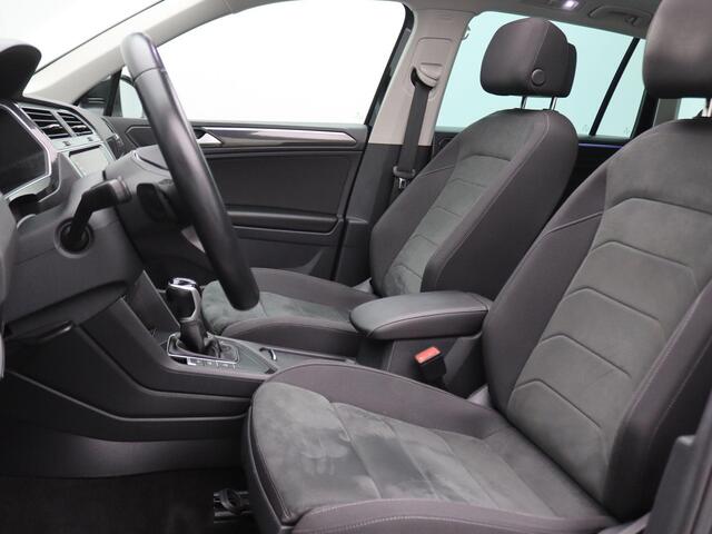 Volkswagen TIGUAN 1.4 TSI eHybrid 245PK DSG matrix led, trekhaak, panoramadak, adaptive cruise, side assist, stuur-stoelverwarming, bestuurdersstoel met massage, virtual pedal, keyless, 18" lichtmetaal