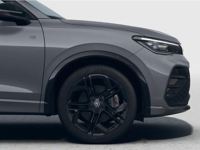Volkswagen TIGUAN R-Line Edition 1.5 eHybrid 204 pk 6 versn. DSG · Black Style Pakket · Comfort Pakket · Trekhaak inklapbaar, met elektrische ontgrendeling, incl. aanhangermanoeuvreerhulp Trailer Assist ·
