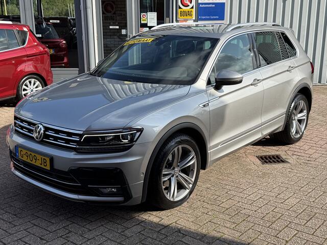 Volkswagen TIGUAN 1.5 TSI ACT Highline Business R | AUTOMAAT | NW STAAT | TREKHAAK |