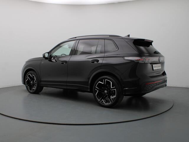 Volkswagen TIGUAN 150pk eTSI R-Line Edition Automaat Head-Up | Camera | Adapt. Cruise | Parkeersens. v+a | Stoel-/stuurverw. | Panoramadak