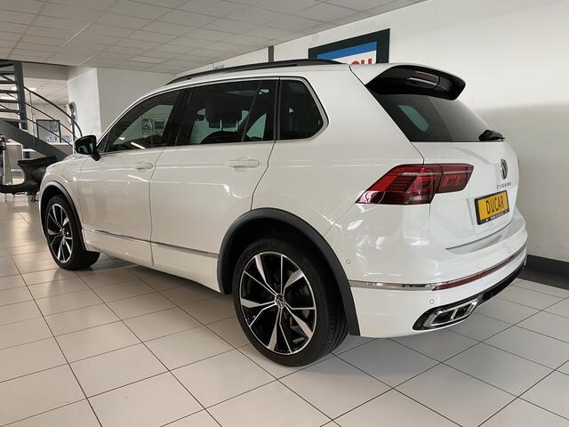 Volkswagen TIGUAN 1.4 TSI eHybrid R-Line Business+ Panoramadak / Trekhaak / Apple carplay /android