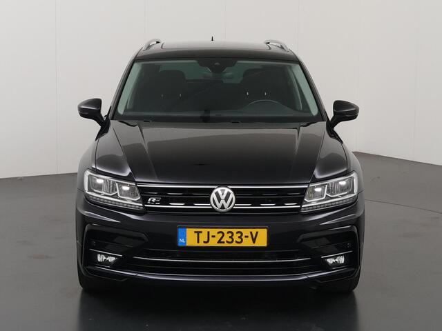 Volkswagen TIGUAN 1.4 TSI 4Motion Highline R | Panoramadak | R-Line | Navigatie | Carplay | Stoelverwarming | DAB |