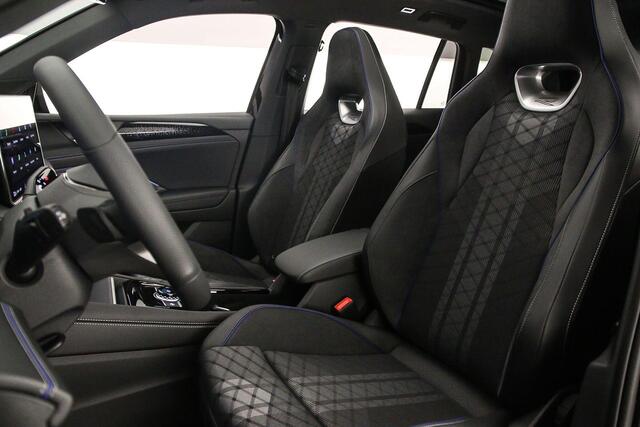 Volkswagen TIGUAN R-Line Edition 1.5 TSI eHybrid 272pk DSG Automaat Trekhaak, Black Style, Panoramadak, Adaptive cruise control, LED koplampen, Achteruitrijcamera