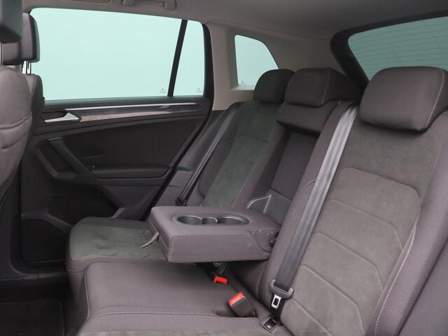 Volkswagen TIGUAN 1.5 TSI Elegance 245PK DSG Pano-Schuifdak, Matrix Led, Adaptive Cruise Control, Achteruitrijcamera, Keyless, Side Assist, Elek. Bedienbare Achterklep, 18" LM Velgen