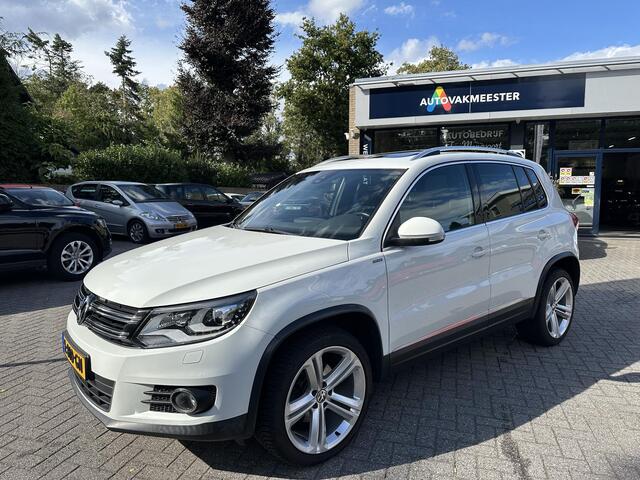 Volkswagen TIGUAN 1.4 TSI 150PK DSG Lounge Panorama|Navi|Xenon
