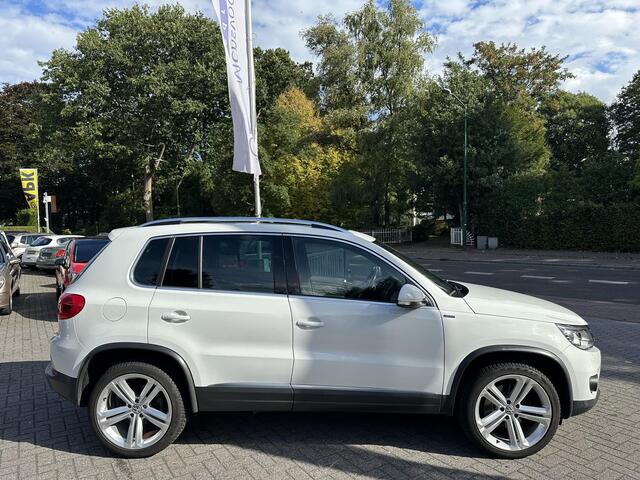 Volkswagen TIGUAN 1.4 TSI 150PK DSG Lounge Panorama|Navi|Xenon