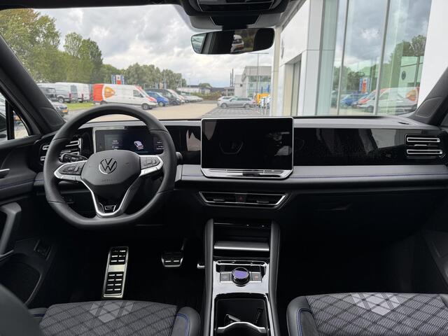 Volkswagen TIGUAN 1.5 eHybrid R-Line Edition 204 PK | Trekhaak | 360 Camera | LED Matrix | Black Style | Adaptief Onderstel |