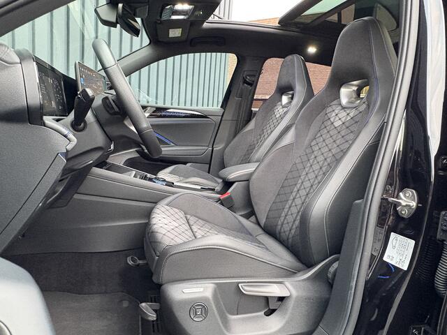 Volkswagen TIGUAN 1.5 eTSI R-Line Edition | 360 Camera | Harman/ Kardon | Trekhaak | Panodak | IQ Light | Head Up | Prijs Rijklaar!!