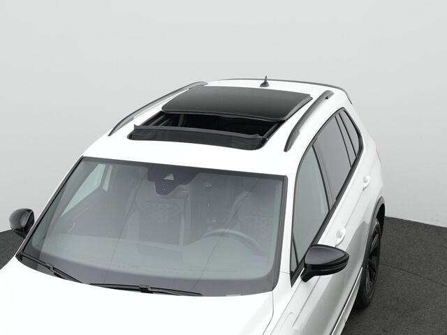 Volkswagen TIGUAN 1.4 TSI 245 pk DSG eHybrid R-Line Business+ | Panoramadak | Trekhaak | Navigatie Discover Pro | IQ Light | Stuur-/stoelverwarming