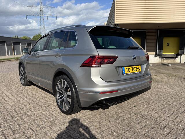 Volkswagen TIGUAN 1.4 TSI 4Motion Highline automaat [ panodak,leer,R-Line,virtual dash,fm navi,camera ]