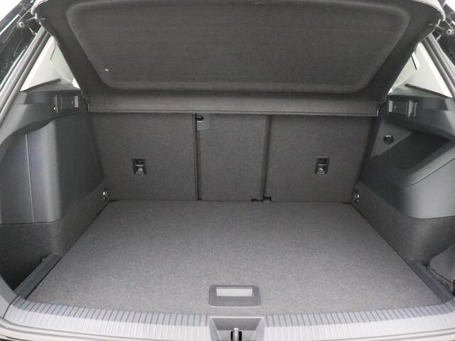 Volkswagen TIGUAN 1.5 eHybrid Life Edition 204PK DSG Adaptieve Cruise Controle, Achteruitrijcamera, Stoel-Stuurverwarming, Keyless, Navi via Apple Carplay/Android Auto, Side Assist, Trekhaak, 19" LM Velgen