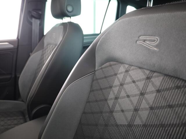 Volkswagen TIGUAN 1.5 TSI R-Line Business 150PK | Automaat (DSG) | Panoramadak | Wegklapbare trekhaak | Camera | Stoelverwarming