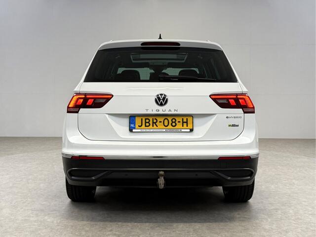 Volkswagen TIGUAN 1.4 TSI eHybrid 225PK R-Line | Pano | IQ Light | Virtual | Stuur/Stoelverw. | Adaptive Cruise | Carplay | Trekh.