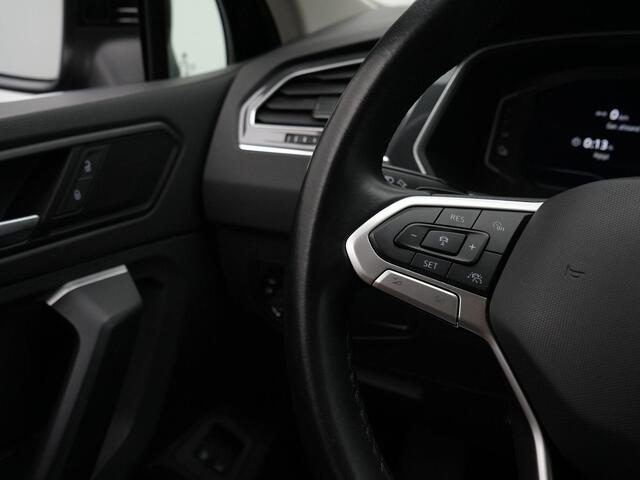 Volkswagen TIGUAN 1.4 TSI 245 pk DSG eHybrid Elegance | IQ Light | Achteruitrijcamera | Navigatie | Adaptive Cruise