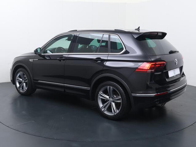Volkswagen TIGUAN 1.5 TSI Comfortline Business | 130 PK | LED verlichting | Elek. achterklep | Adaptive cruise control | R-Line |