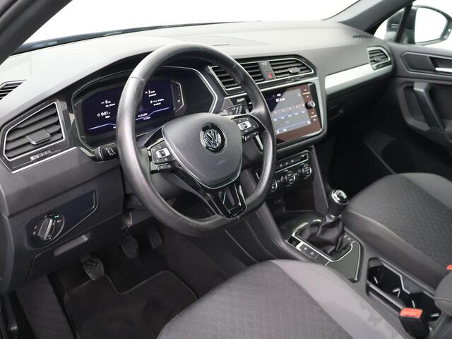 Volkswagen TIGUAN 1.5 TSI Comfortline Business | 130 PK | LED verlichting | Elek. achterklep | Adaptive cruise control | R-Line |