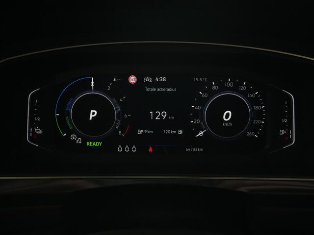 Volkswagen TIGUAN 1.4 TSI 245 pk DSG eHybrid R-Line Business+ | Panoramadak | Trekhaak | Leder | Geheugenstoelen | Rondomzicht camera | IQ Light | Stuur-/achterbankverwarming