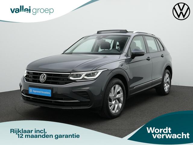 Volkswagen TIGUAN 1.4 TSI 245 pk DSG eHybrid Active | Panoramadak | Navigatie Discover Pro | Adaptief onderstel | IQ Light | Rondomzicht camera | Head-up display | Stuur-/stoelverwarming