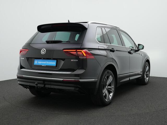 Volkswagen TIGUAN 2.0 TSI 190 pk DSG 4Motion Highline Business R / R-Line | Panoramadak | Trekhaak | Achteruitrijcamera | Stoelverwarming | Navigatie