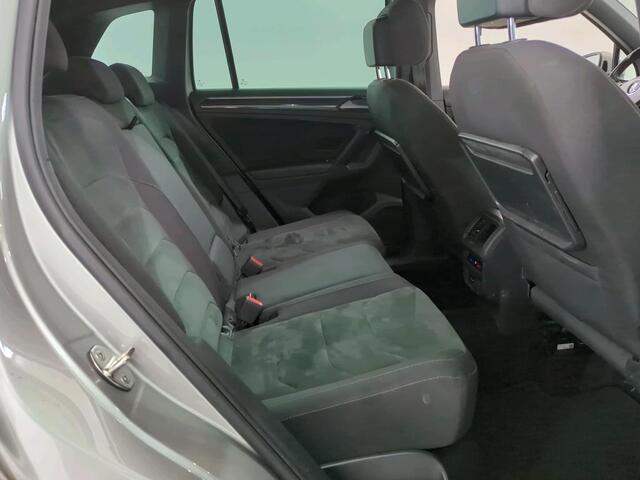 Volkswagen TIGUAN 1.5 TSI 150pk Automaat Highline Business R Advance / Panoramadak / Trekhaak / Massage