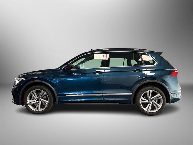 Volkswagen TIGUAN 1.4 245pk TSI eHybrid R-Line Business+ Verwarmbaar stuurwiel | Panoramisch schuif-, kanteldak | Koplampverlichting LED 'Matrix' (IQ.Light)