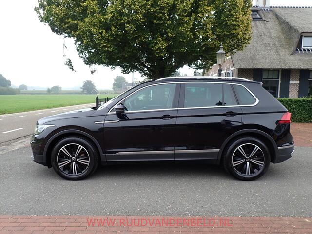 Volkswagen TIGUAN 1.5TSI Elegance ACC/VIRTUAL/TREKHAAK/CAMERA/CARPLAY