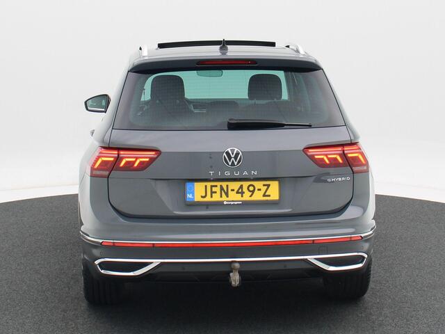 Volkswagen TIGUAN 1.4 TSi 245 Pk Automaat eHybrid Elegance | Trekhaak | Panoramadak | Camera | Adaptive Cruise | Carplay | LED | Privacy Glass | Navigatiesysteem | 18 Inch
