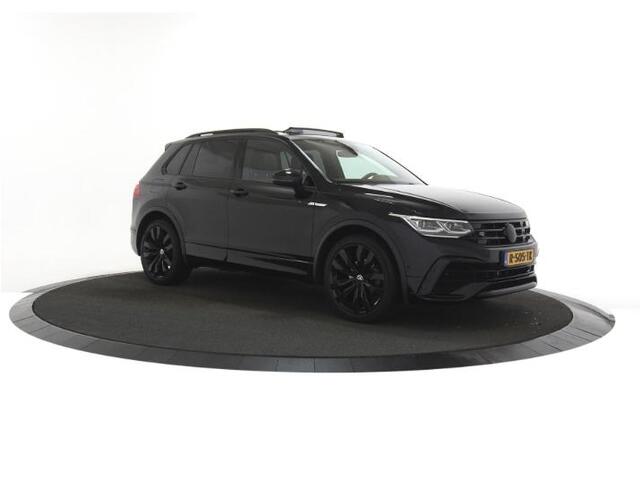 Volkswagen TIGUAN 1.5 TSi 150 Pk Automaat R-Line Business+ | Full LED | Black Style | Panoramadak | Trekhaak | 20 Inch | Winterpakket | 72.867 Km!!