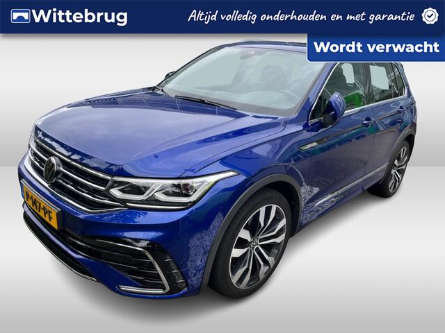 Volkswagen TIGUAN 1.5 TSI R-Line Business+ / Pano / Digitaal dashboard / Navigatie / App connect / Camera / Parkeersensoren V+A / lichtmaal 20 inch /