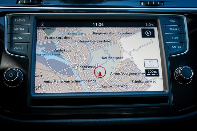 Volkswagen TIGUAN 2.0 TDi Automaat Highline I Org. Trehkaak I Virtual Cockpit I Camera I 18 inch. LMV