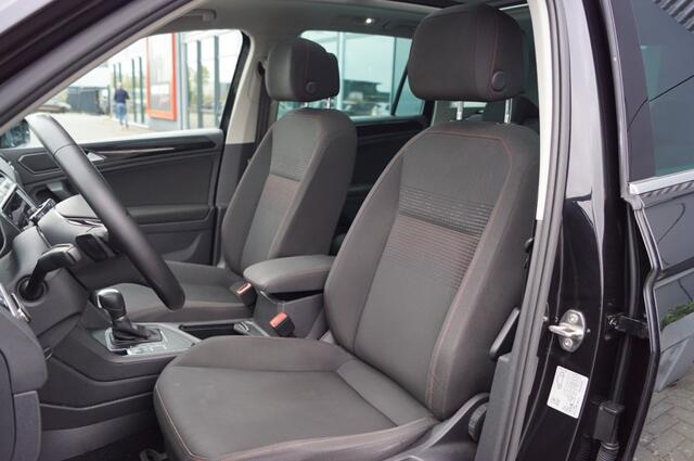 Volkswagen TIGUAN 1.4 TSI DSG R-Line 150pk / Panodak / Trekhaak wegklb. / 19 Inch LM / Navi / ACC/ Led