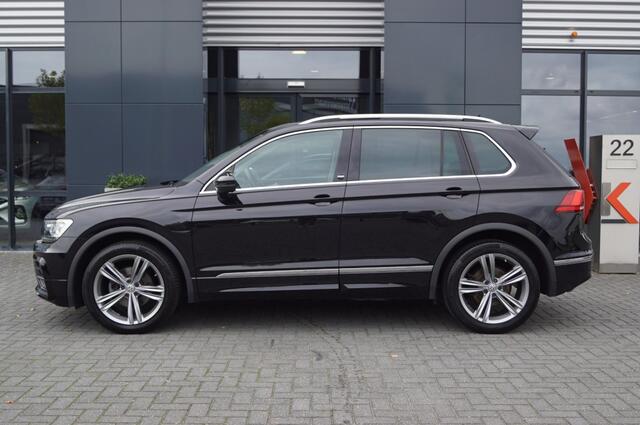 Volkswagen TIGUAN 1.4 TSI DSG R-Line 150pk / Panodak / Trekhaak wegklb. / 19 Inch LM / Navi / ACC/ Led