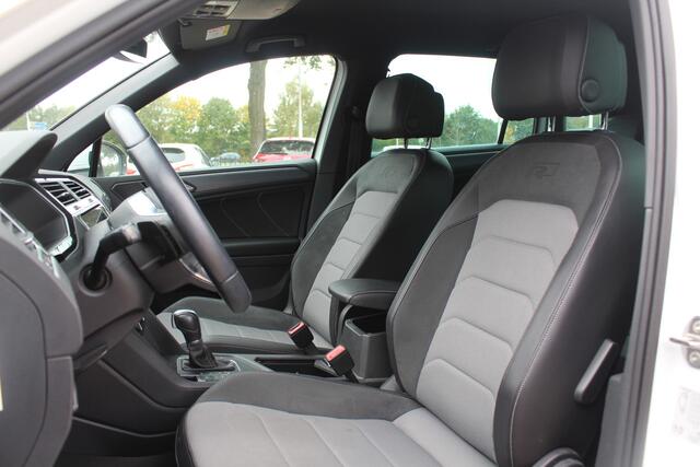 Volkswagen TIGUAN 1.5 TSI ACT Highline Business 3x R-Line / CarPlay / Keyless / Dodehoek / 19'' / Navigatie / Stoelverwarming / DAB / ACC