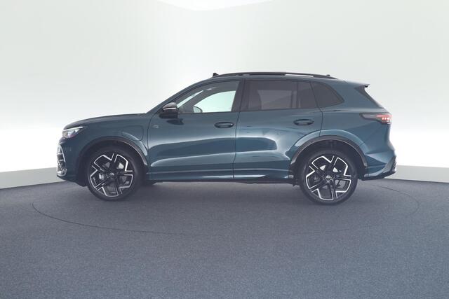 Volkswagen TIGUAN 1.5 204pk eHybrid R-Line Business Panoramadak Trekhaak 360Camera Massage Carplay