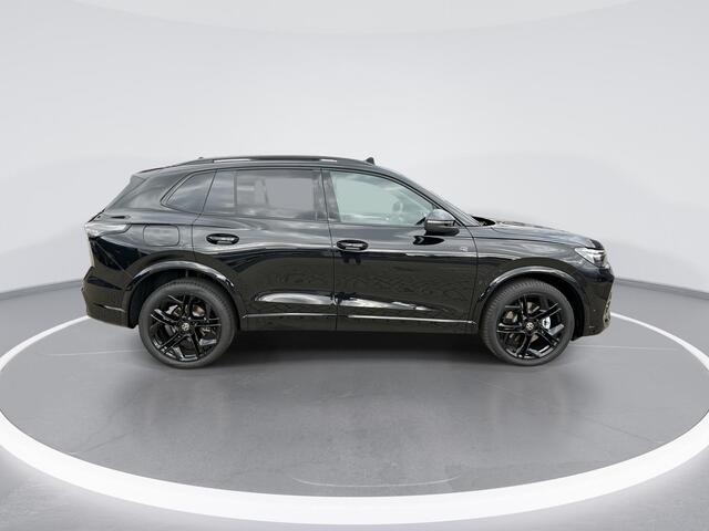 Volkswagen TIGUAN 1.5 204pk DSG eHybrid R-Line Edition · Panoramadak · Elek. Trekhaak · 360 Camera · Massage · Elek. Achterklep · Matrix LED · 20'' Inch · Garantie t/m 02-07-2029 of 100.000km