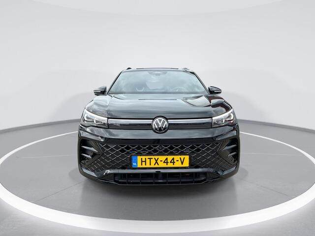 Volkswagen TIGUAN 1.5 204pk DSG eHybrid R-Line Edition · Panoramadak · Elek. Trekhaak · 360 Camera · Massage · Elek. Achterklep · Matrix LED · 20'' Inch · Garantie t/m 02-07-2029 of 100.000km