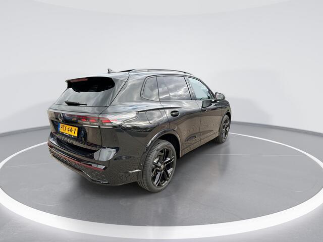 Volkswagen TIGUAN 1.5 204pk DSG eHybrid R-Line Edition · Panoramadak · Elek. Trekhaak · 360 Camera · Massage · Elek. Achterklep · Matrix LED · 20'' Inch · Garantie t/m 02-07-2029 of 100.000km