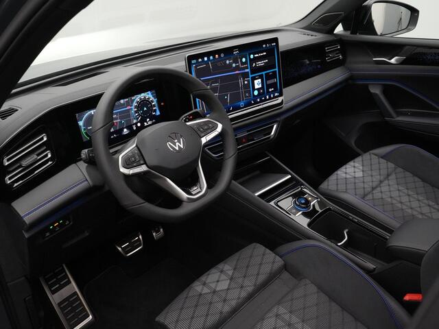 Volkswagen TIGUAN 1.5 eHybrid 204 pk DSG R-Line Edition | Panoramadak | Trekhaak | Harman Kardon sound | Head-up display | Park Assit | Side Asssit | 20 inch