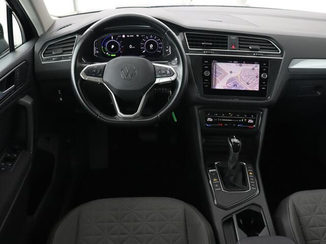 Volkswagen TIGUAN 1.4 TSI eHybrid R-Line Business | Panoramadak | Trekhaak | Stoelverwarming | head-up display | Carplay | Cruise Control Adaptief | LMV 17 |