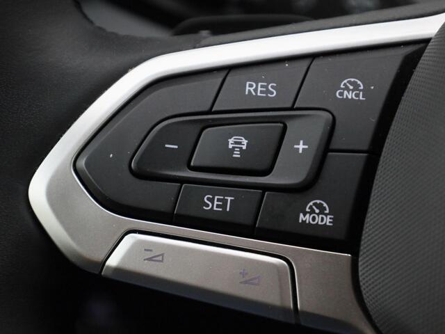 Volkswagen TIGUAN 1.5eTSI/150PK Elegance DSG · Navigatie · Trekhaak · 360°Camera + Parkeersensoren · Garantie tot oktober 2026