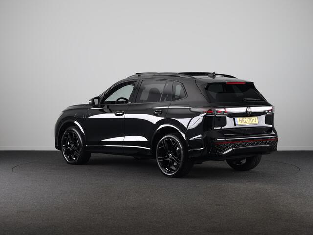 Volkswagen TIGUAN 1.5 eHybrid R-Line Edition 204PK PHEV | Verlengde garantie | Panorama dak | Trekhaak | Black Style | Matrix koplampen |