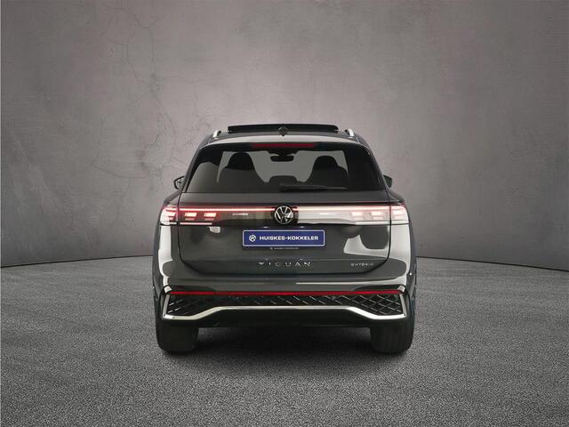 Volkswagen TIGUAN R-Line Edition 1.5 TSI eHybrid 272pk DSG Automaat Trekhaak, Navigatie, Achteruitrijcamera, Elektrische achterklep, Adaptive cruise control