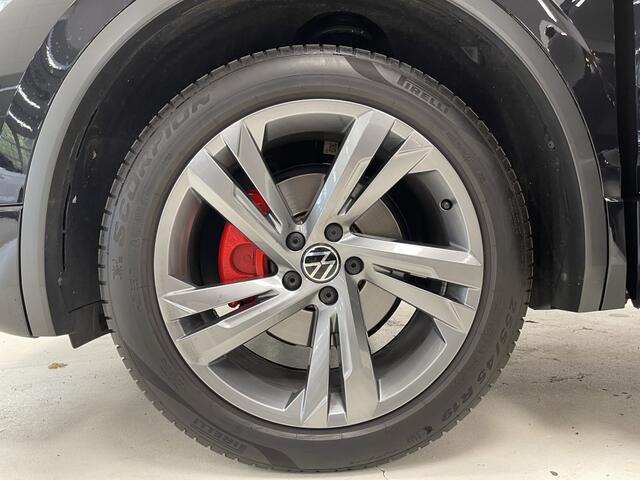 Volkswagen TIGUAN 1.5 TSI R-Line Bns 7p | Panoramadak | Trekhaak | Adaptief CC. |