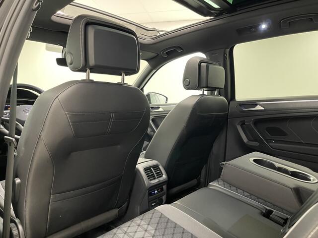 Volkswagen TIGUAN 1.5 TSI R-Line Bns 7p | Panoramadak | Trekhaak | Adaptief CC. |