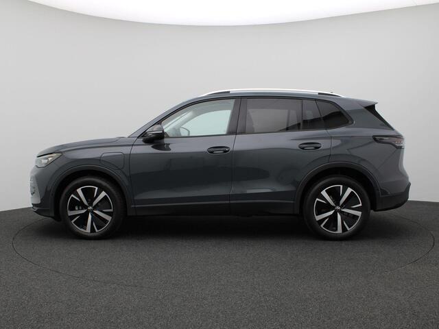 Volkswagen TIGUAN 1.5 eHybrid Life Edition 204PK DSG Trekhaak, 19" LM Velgen, Adaptieve Cruise Controle, Achteruitrijcamera, Side Assist, Navi via Apple Carplay/Android Auto, Keyless, Stoel-Stuurverwarming, Elektr. Achterklep